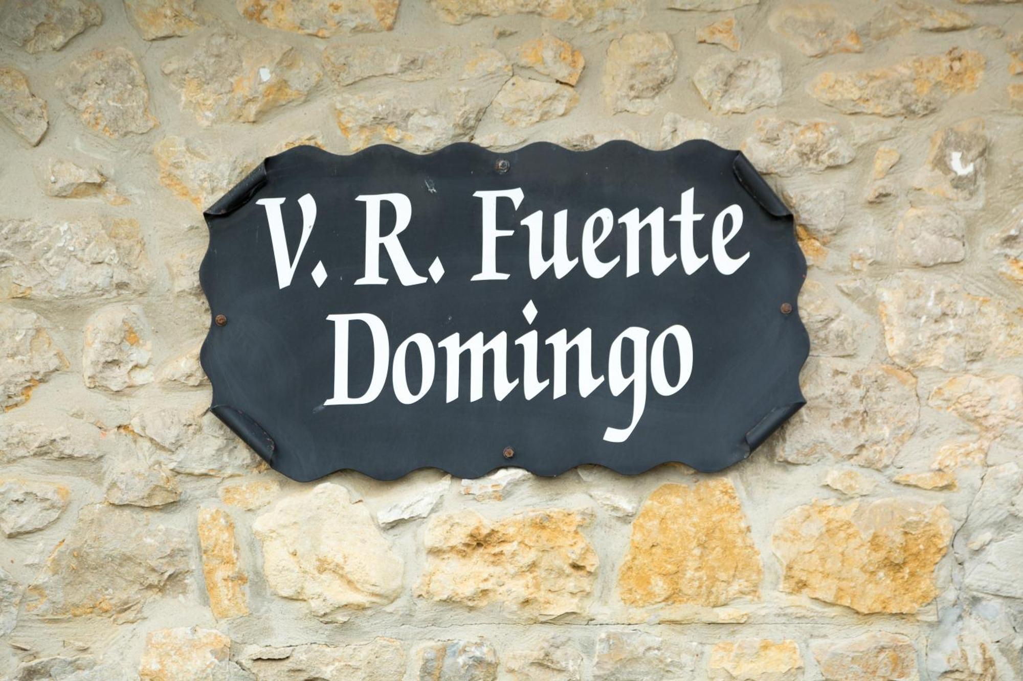 Viviendas Rurales Fuente Domingo サンティリャーナ・デル・マル エクステリア 写真
